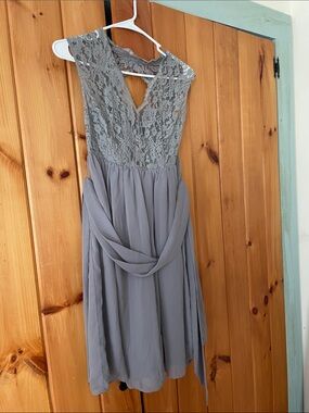 Tevolio Lace Bodice Midi Dress in Gray